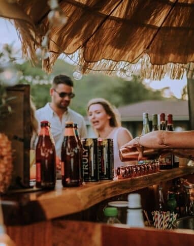 Everything You Need to Know About Having an Open Bar at Your Wedding
